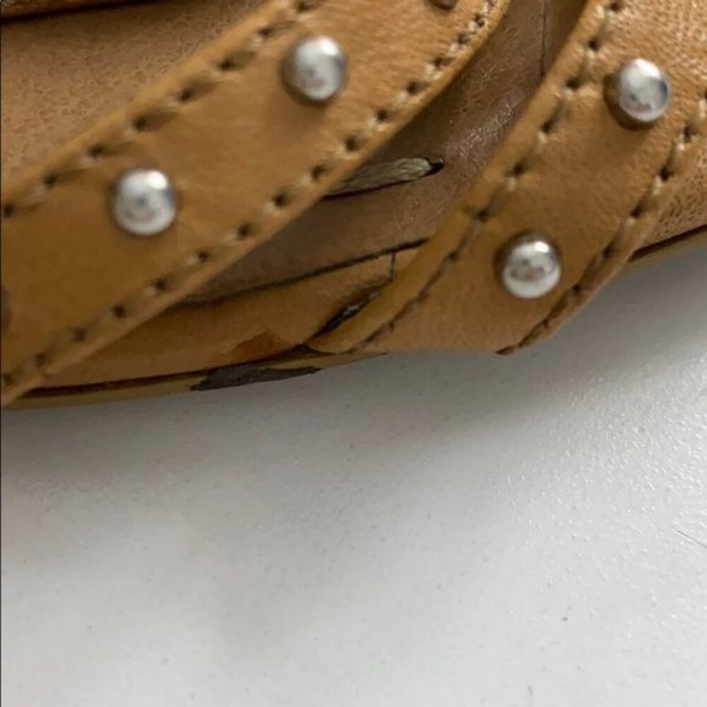 B.Makowsky Strapy Sandals - Picture 7 of 7